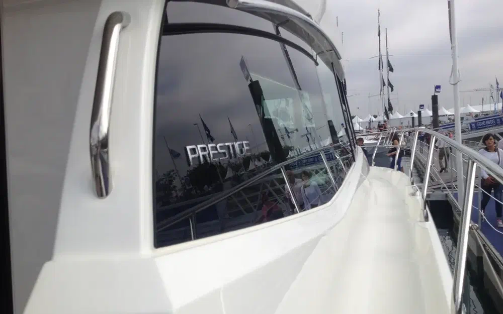 slider 19 Jeanneau Prestige 420 Fly