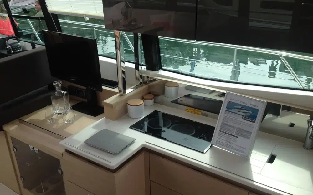 slider 5 Jeanneau Prestige 420 FlyPrestige 420 S