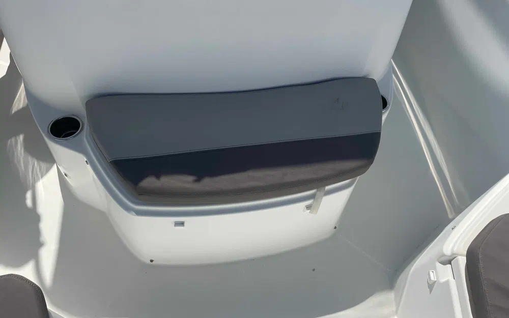 slider 20 Jeanneau Cap Camarat 7.5 CC