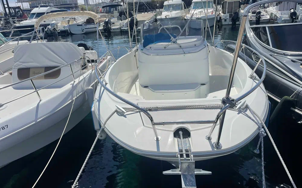 slider 22 Jeanneau Cap Camarat 7.5 CC