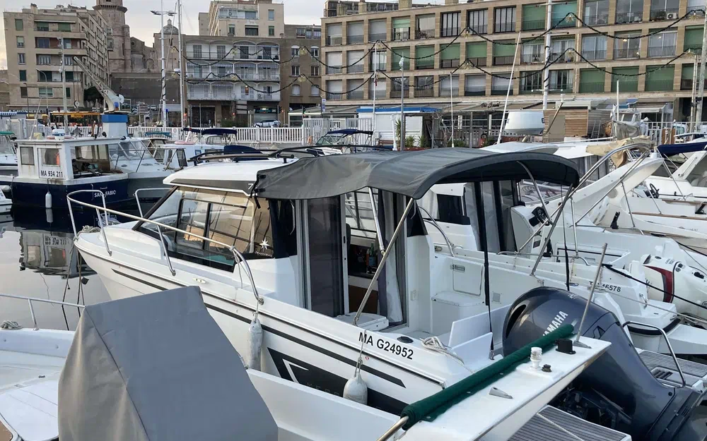 slider 2 Jeanneau Merry Fisher 795