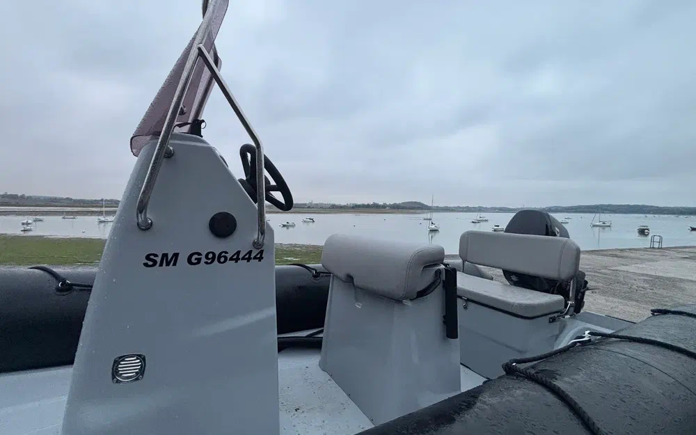 slider 8 Bombard Explorer 550