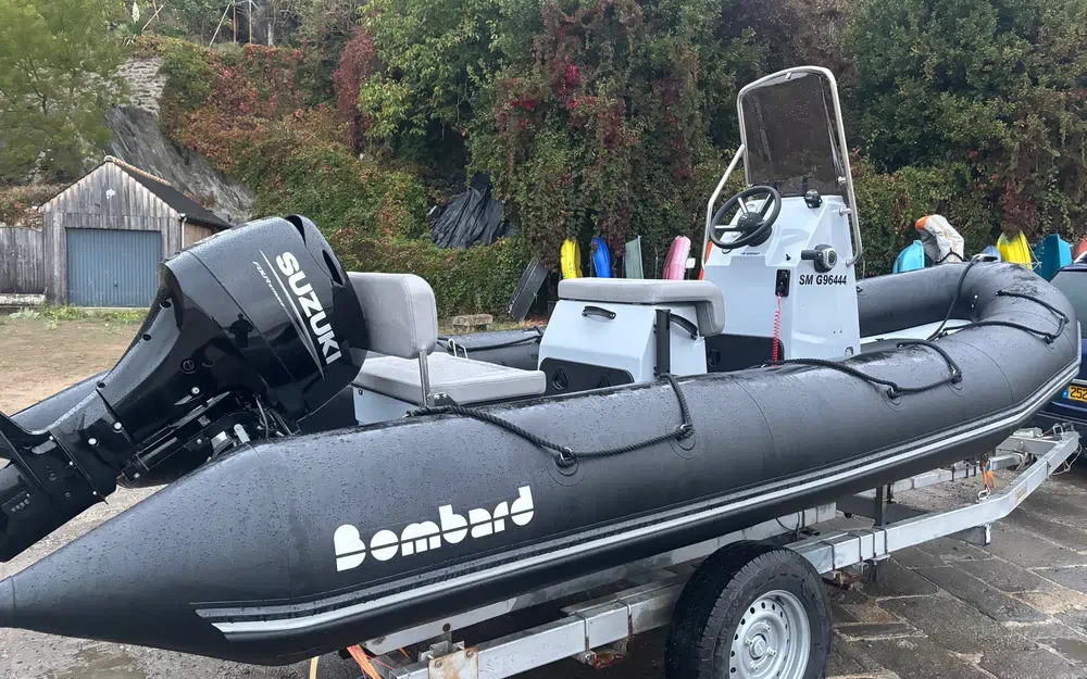 slider 1 Bombard Explorer 550