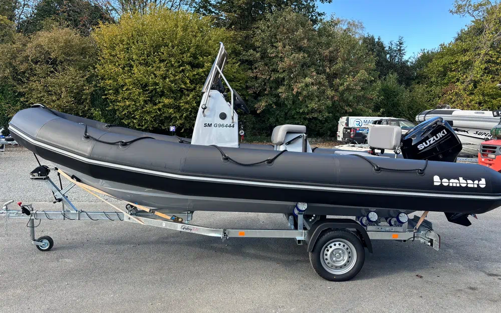 slider 12 Bombard Explorer 550