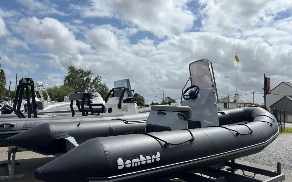 slider 6 Bombard Explorer 550