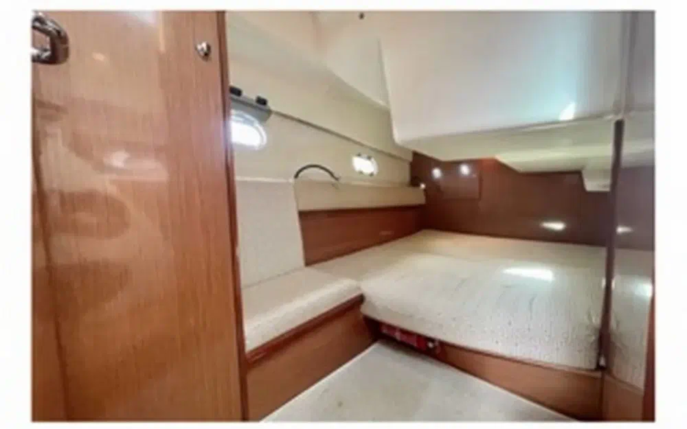 slider 5 Jeanneau Prestige 30