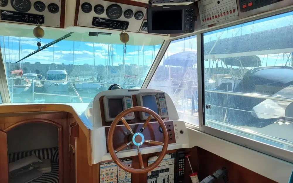 slider 2 Jeanneau Merry Fisher 900