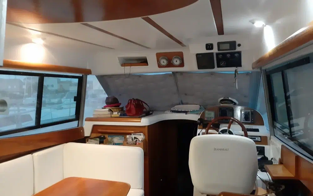 slider 1 Jeanneau Merry Fisher 925