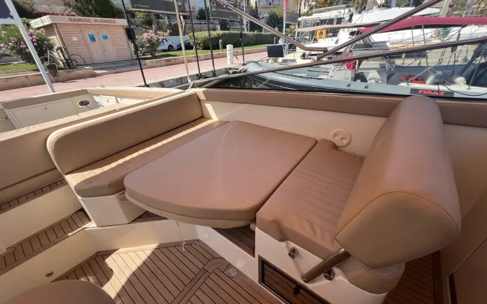 slider 8 Asterie  40 Day Cruiser