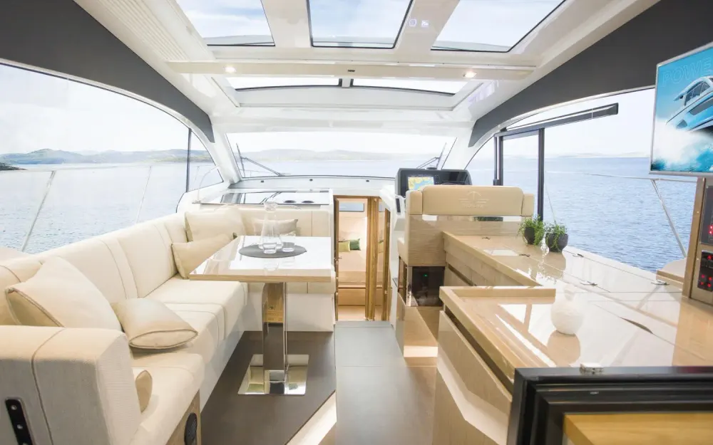 slider 3 Sealine  C390 - null