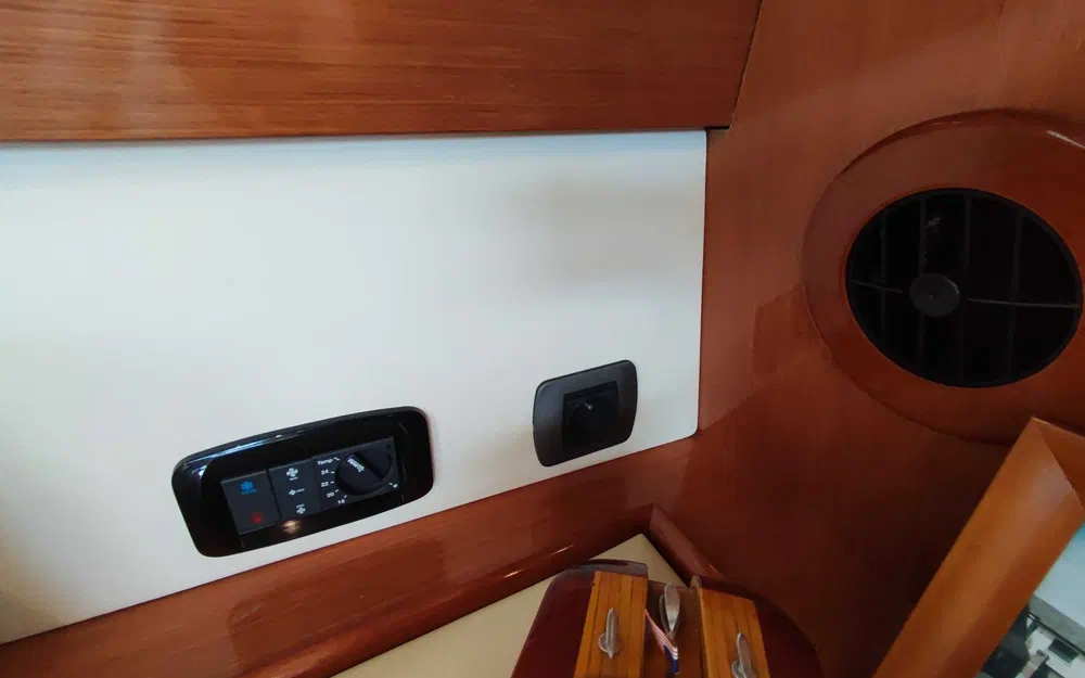 slider 13 Jeanneau Prestige 42 Fly