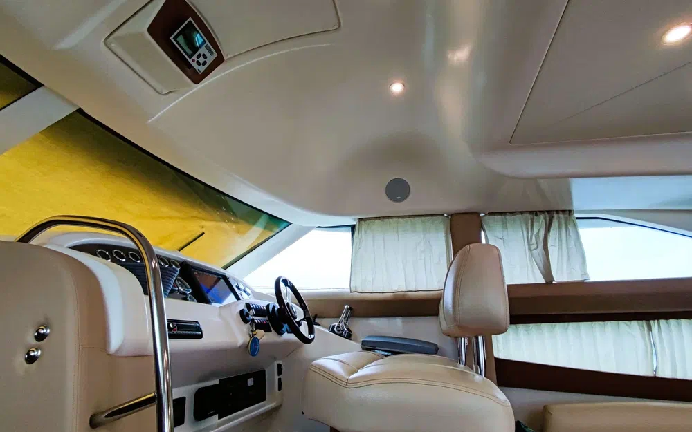 slider 18 Jeanneau Prestige 42 Fly