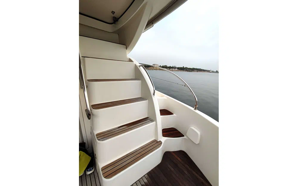 slider 3 Jeanneau Prestige 42 Fly