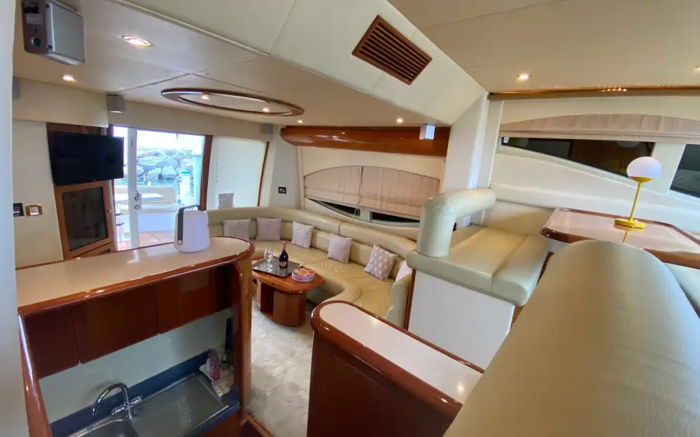 slider 8 Majesty Yachts Majesty 50