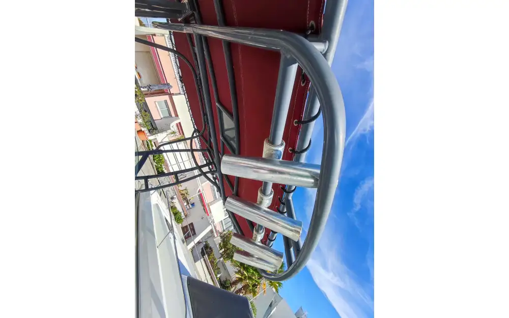 slider 11 Beneteau Flyer 750 Open