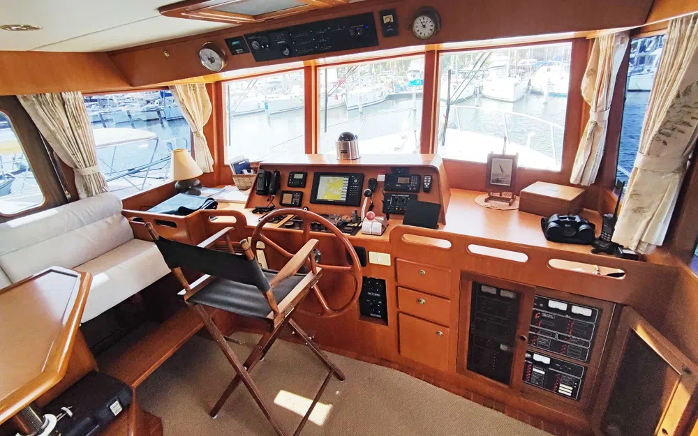 slider 15 Edership Symbol 45 Pilothouse