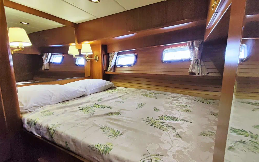 slider 26 Edership Symbol 45 Pilothouse