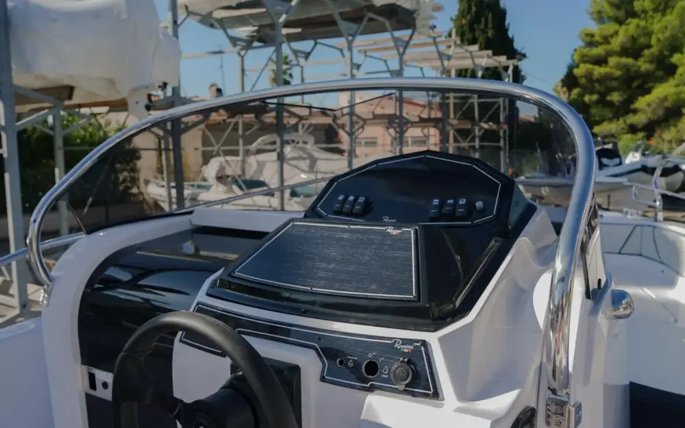slider 11 Ranieri Voyager 21 S