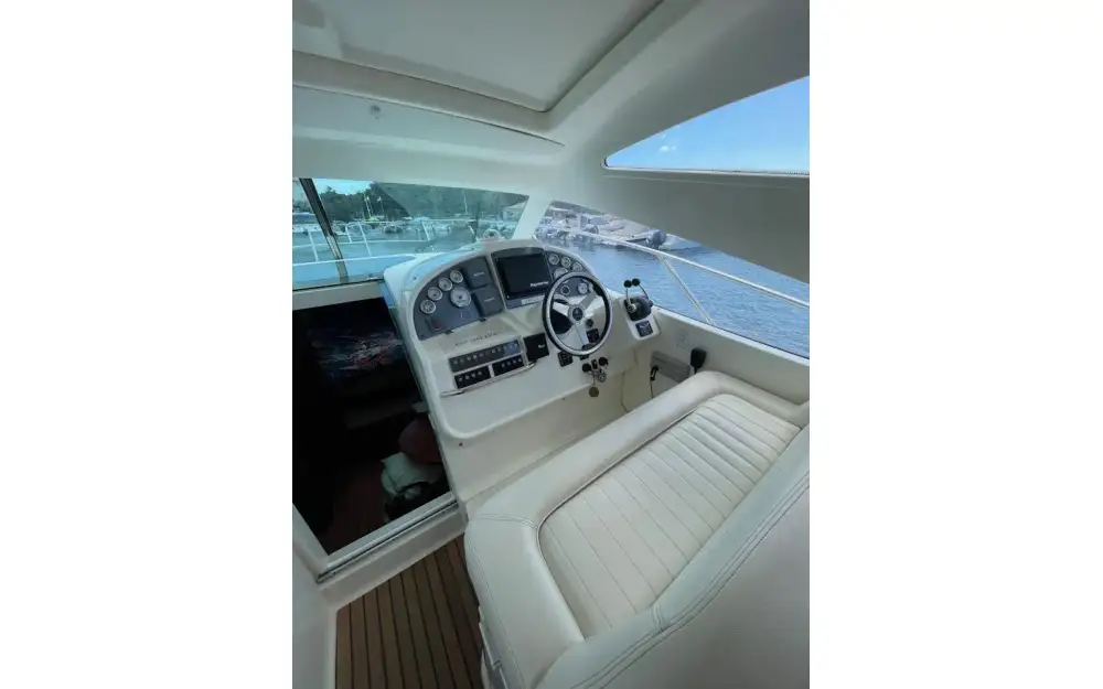 slider 3 Jeanneau Prestige 34 Hard Top