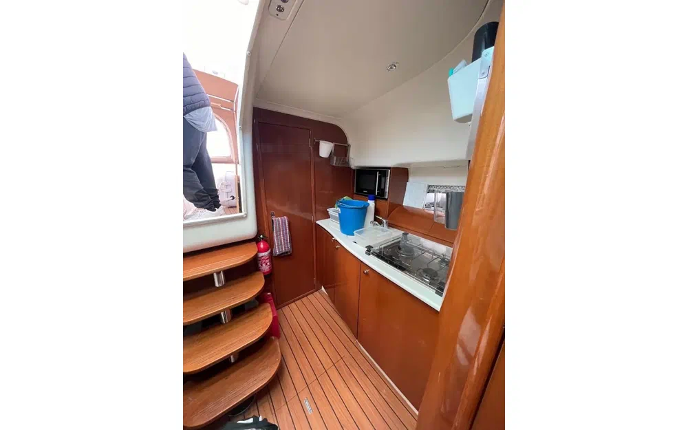 slider 7 Jeanneau Prestige 34