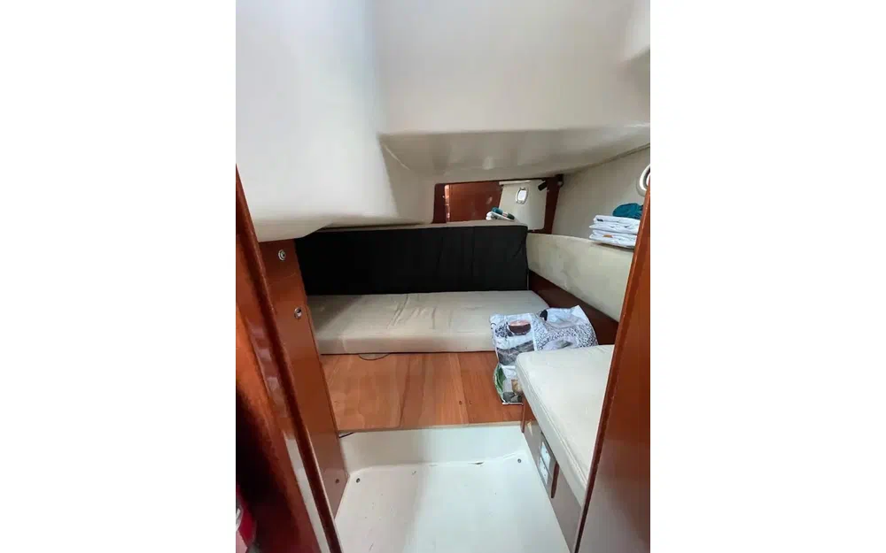 slider 8 Jeanneau Prestige 34