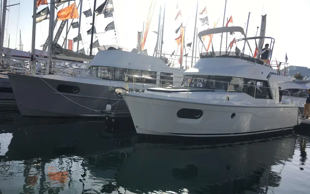 slider 2 Beneteau Swift Trawler 35