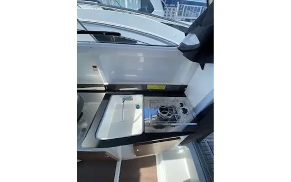 slider 6 Beneteau Antares 8 OB V2