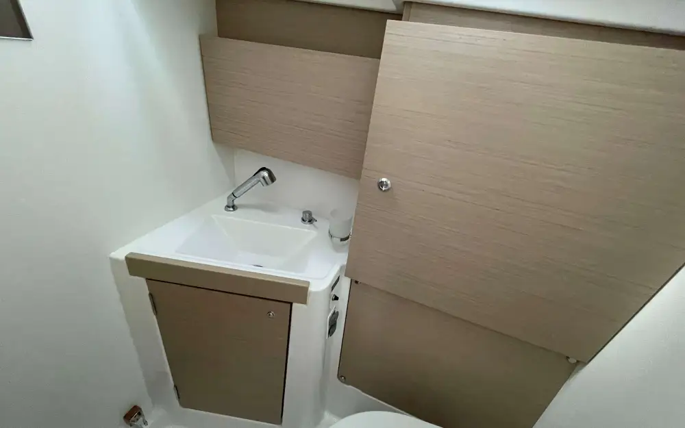 slider 6 Beneteau Oceanis 38.1