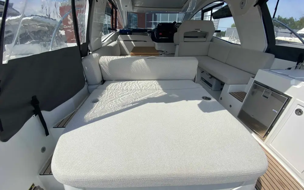 slider 5 Beneteau Gran Turismo 36
