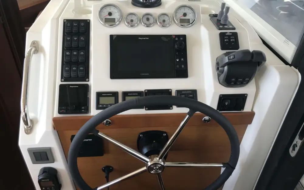 slider 14 Beneteau Swift Trawler 41 Fly