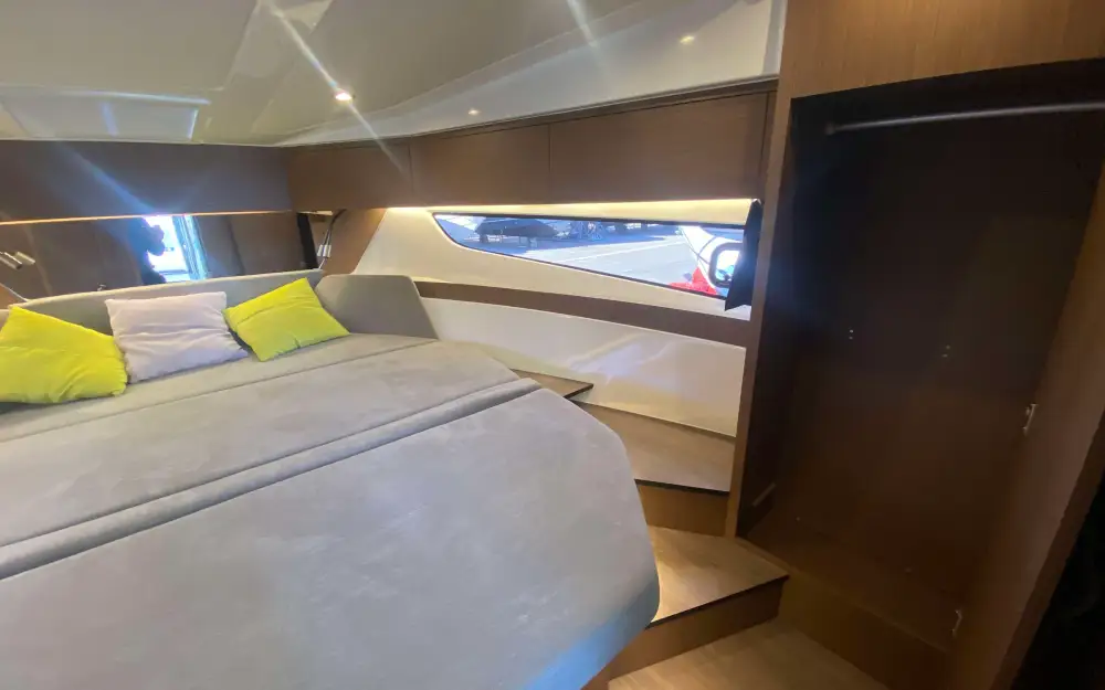 slider 11 Beneteau Antares 11