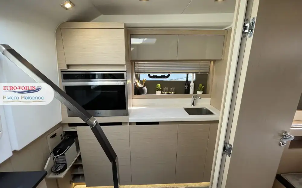 slider 16 Jeanneau DB 43