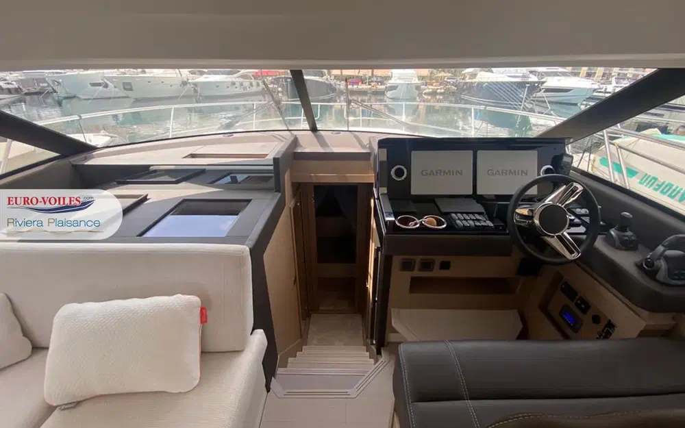 slider 15 Prestige Yachts 460 Fly