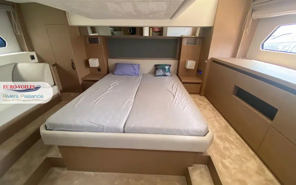 slider 17 Prestige Yachts 460 Fly