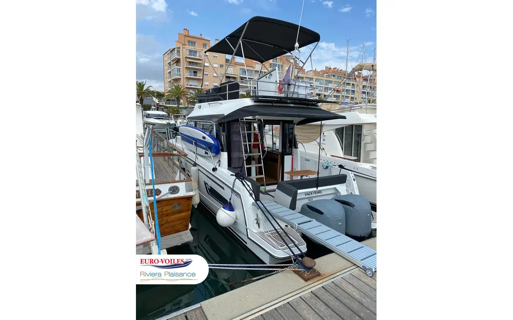 slider 0 Jeanneau Merry Fisher 1095