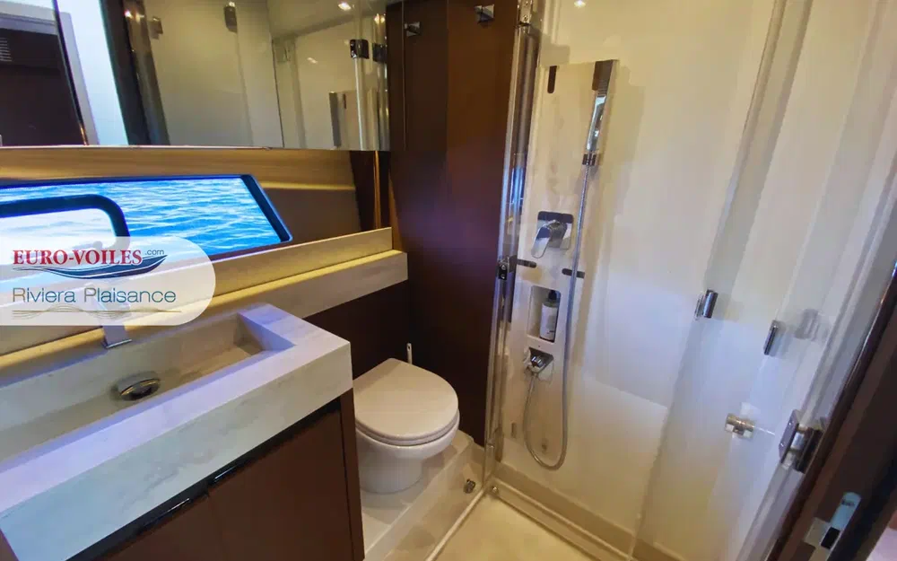 slider 11 Prestige Yachts 520 Fly