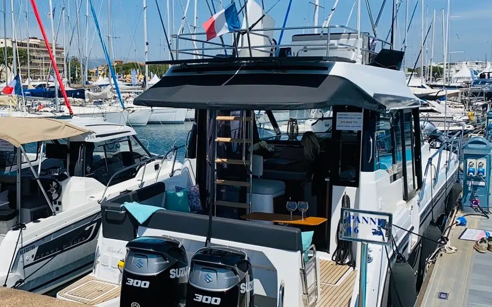 slider 3 Jeanneau Merry Fisher 1095