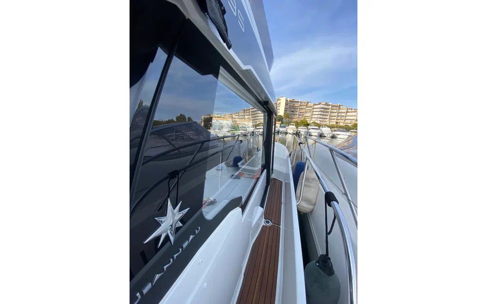 slider 4 Jeanneau Merry Fisher 1095