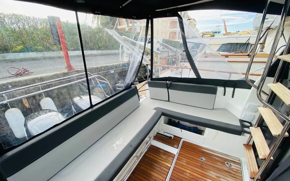 slider 6 Jeanneau Merry Fisher 1095