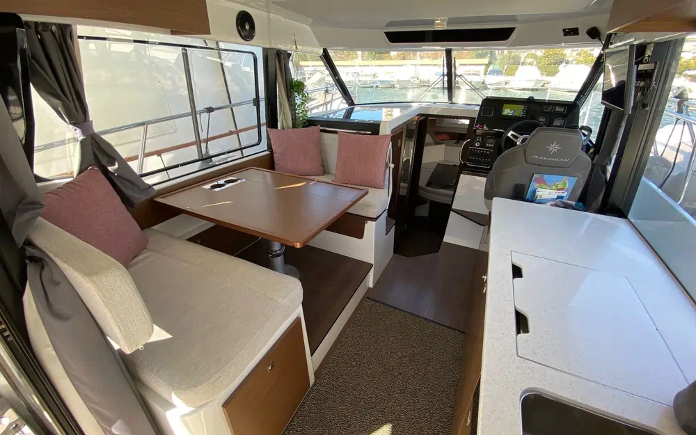 slider 8 Jeanneau Merry Fisher 1095