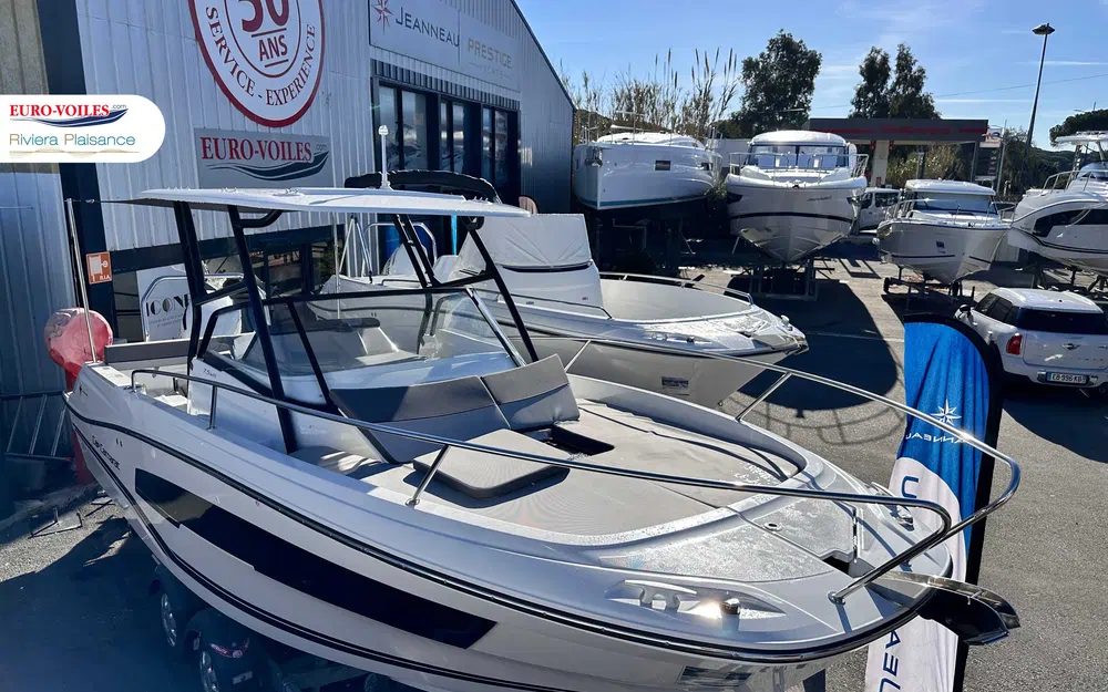 slider 2 Jeanneau Cap Camarat 7.5 WA