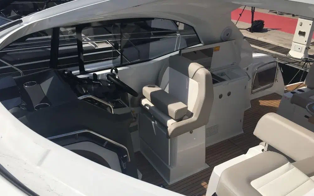 slider 2 Jeanneau Leader 36