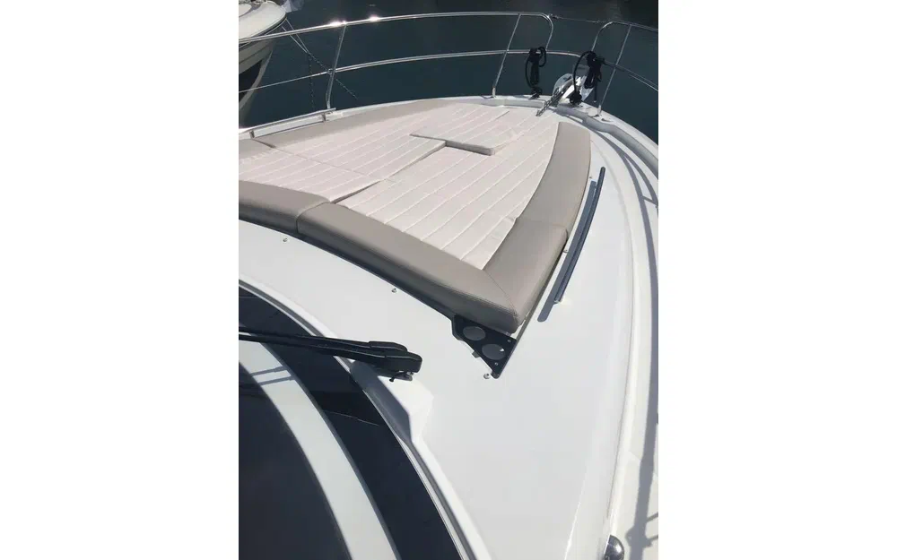 slider 4 Jeanneau Leader 36