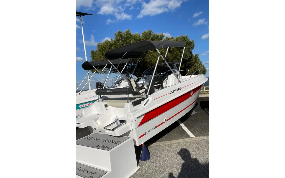 slider 11 B2 Marine Cap Ferret 572