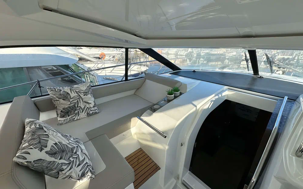 slider 10 Jeanneau Leader 40