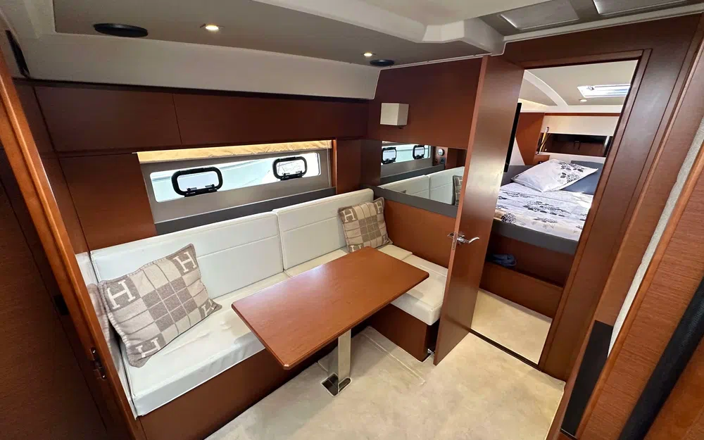 slider 3 Jeanneau Leader 40