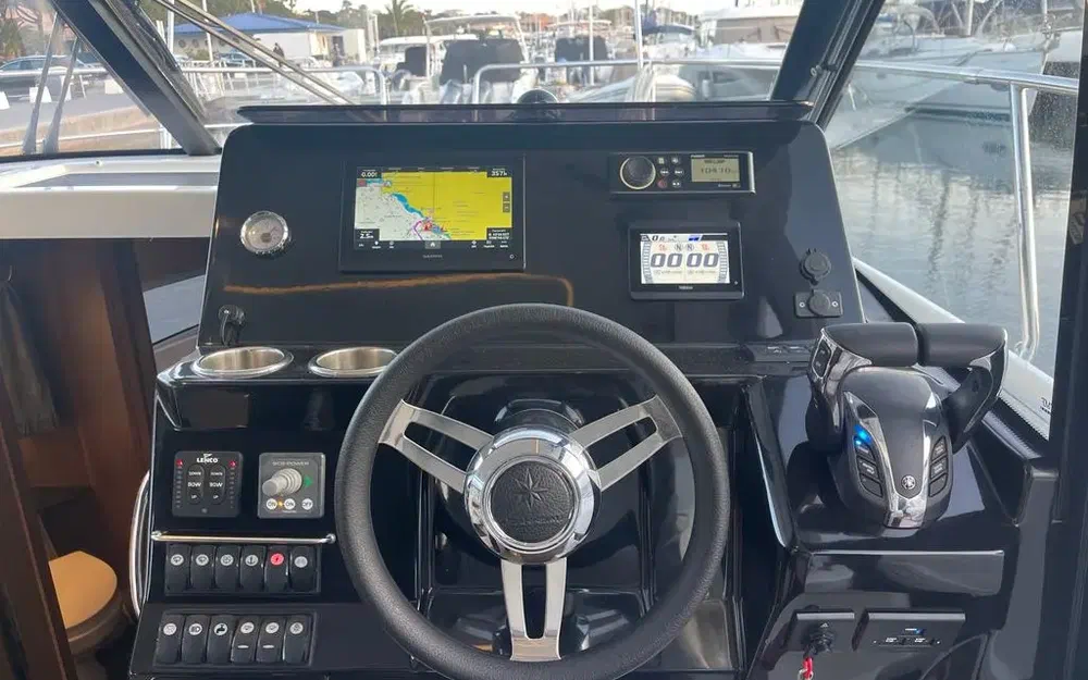 slider 5 Jeanneau Merry Fisher 1095