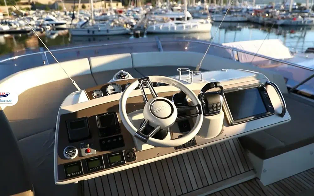 slider 11 Prestige Yachts 620 Fly