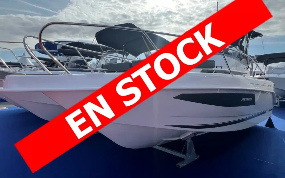 B2 MarineCAP FERRET 752 CRUISER