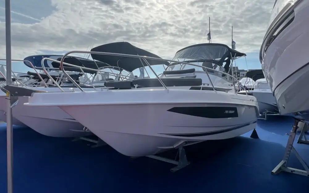 slider 0 B2 Marine Cap Ferret 752 Cruiser